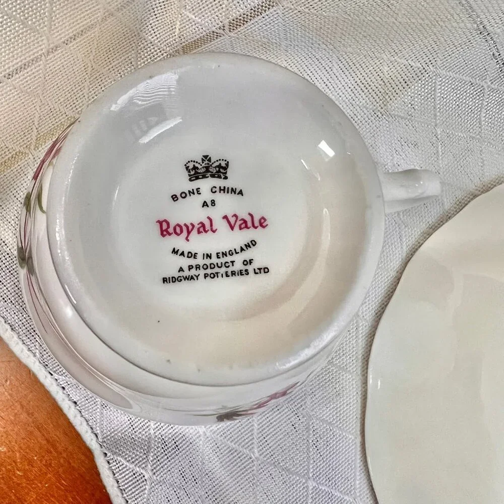 Vintage Royal Vale English Teacup Made in England Ridgeway Potteries